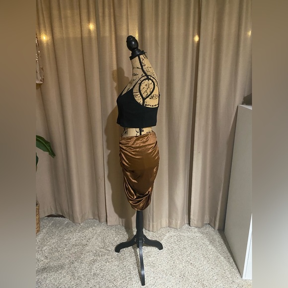 New LUSH ruched pencil skirt - Picture 4 of 14